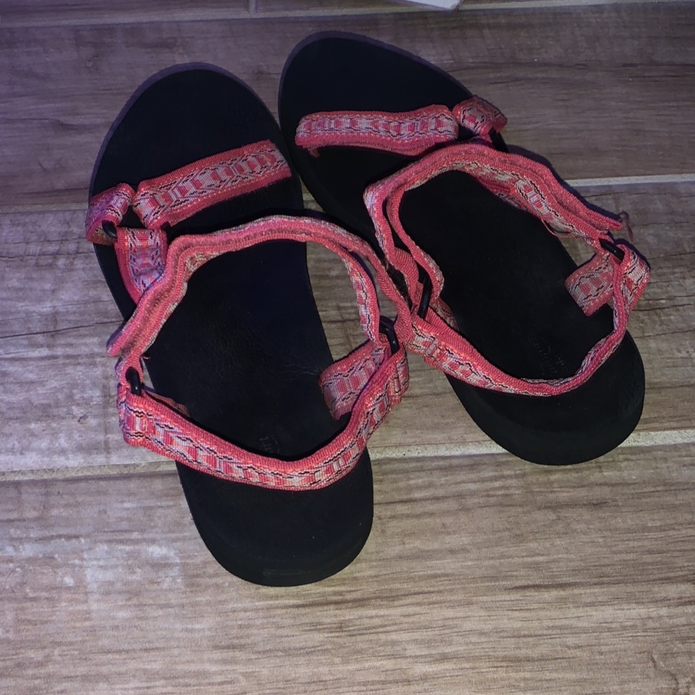 Sandals - Picture 3 of 3